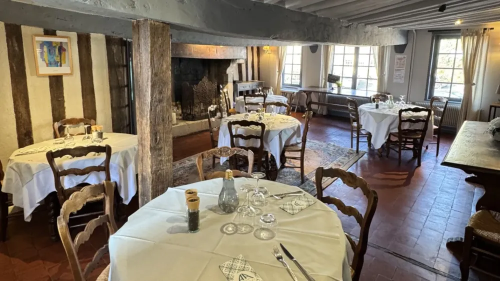 Restaurant traditionnel près de Cambremer